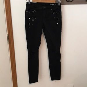 Blank NYC intro black jeans embellished stars grommets size 27